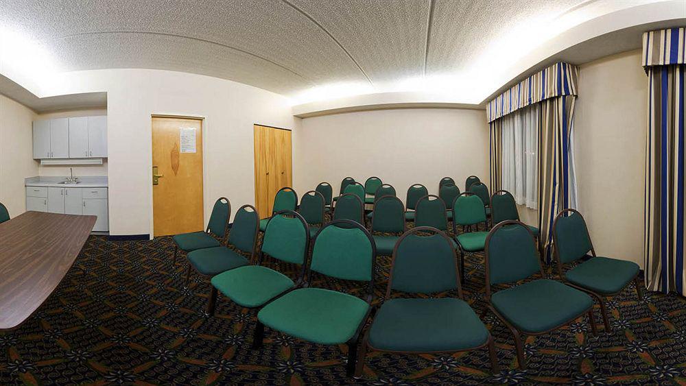 Holiday Inn Express Hotel & Suites Lawrenceville By Ihg Bagian luar foto