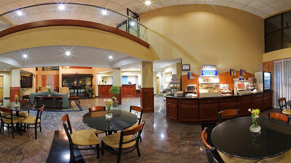 Holiday Inn Express Hotel & Suites Lawrenceville By Ihg Bagian luar foto