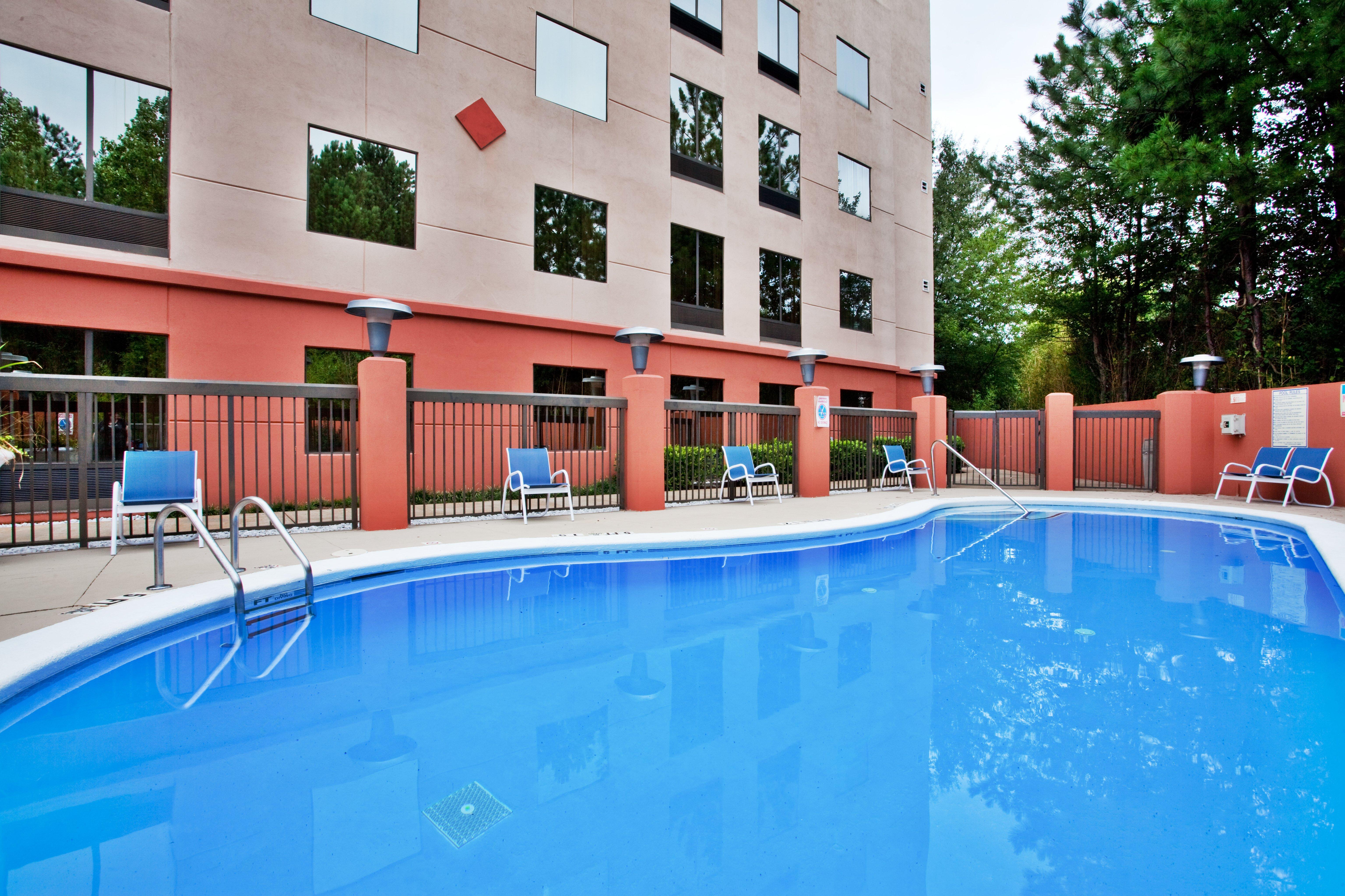 Holiday Inn Express Hotel & Suites Lawrenceville By Ihg Bagian luar foto