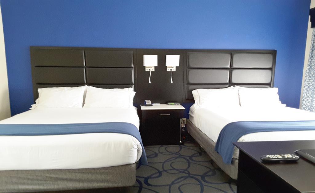 Holiday Inn Express Hotel & Suites Lawrenceville By Ihg Bagian luar foto