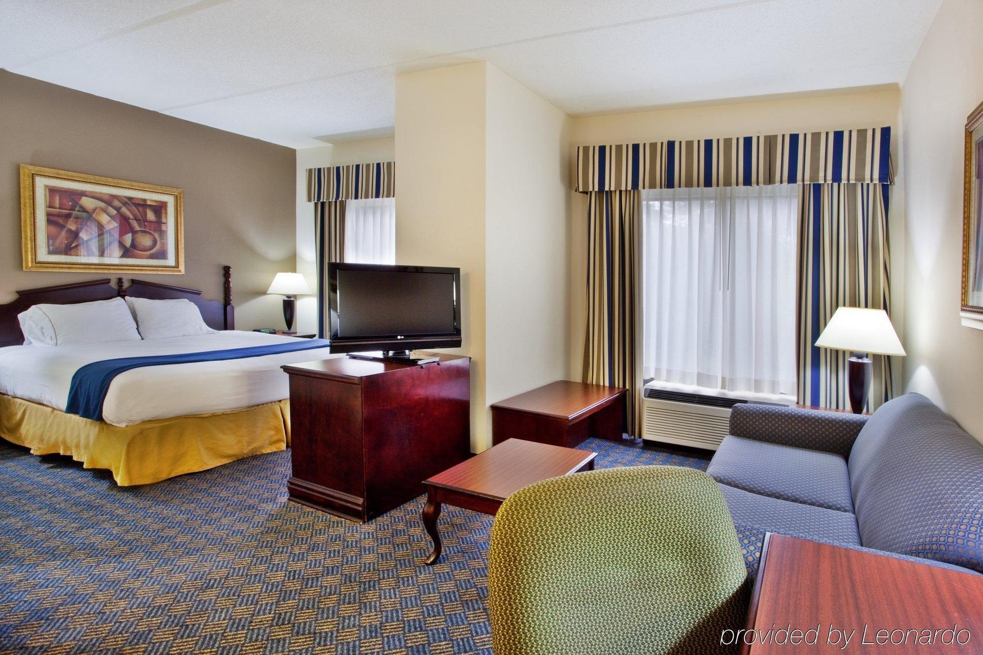 Holiday Inn Express Hotel & Suites Lawrenceville By Ihg Bagian luar foto